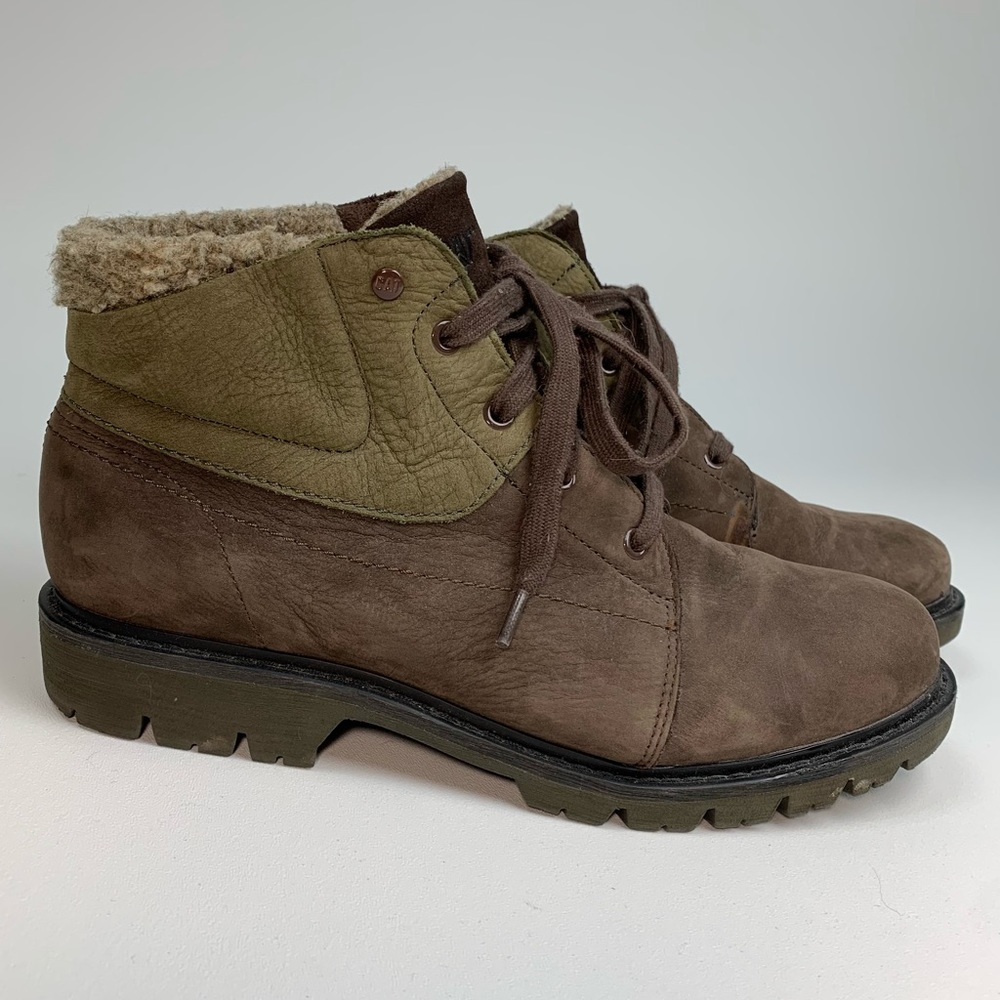 CAT Fret Fur Waterproof Women’s Leather Ankle Lace Up Hiking Boots Size 10